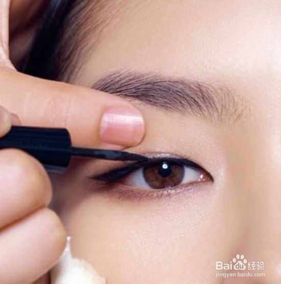 画眼线有什么技巧