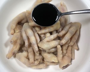 怎么做好吃停不下来的蒜香鸡爪