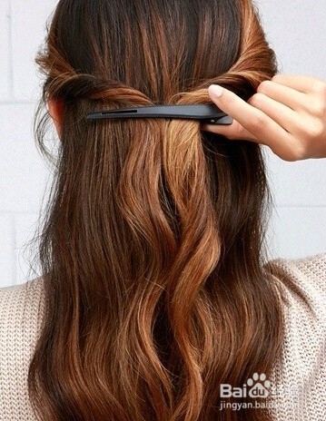 鱼骨辫公主半盘发