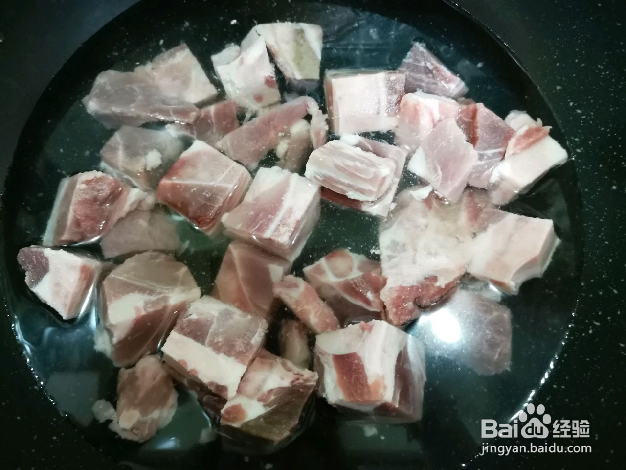 骨头炖酸菜的做法