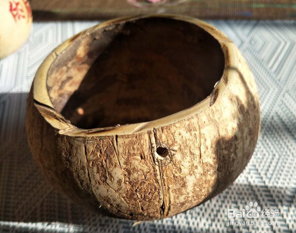 椰壳这么做,居然还能当装饰品?