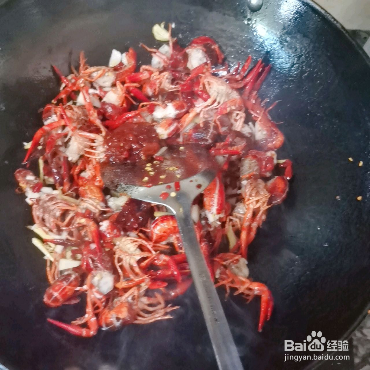 豆瓣酱炒小龙虾的做法