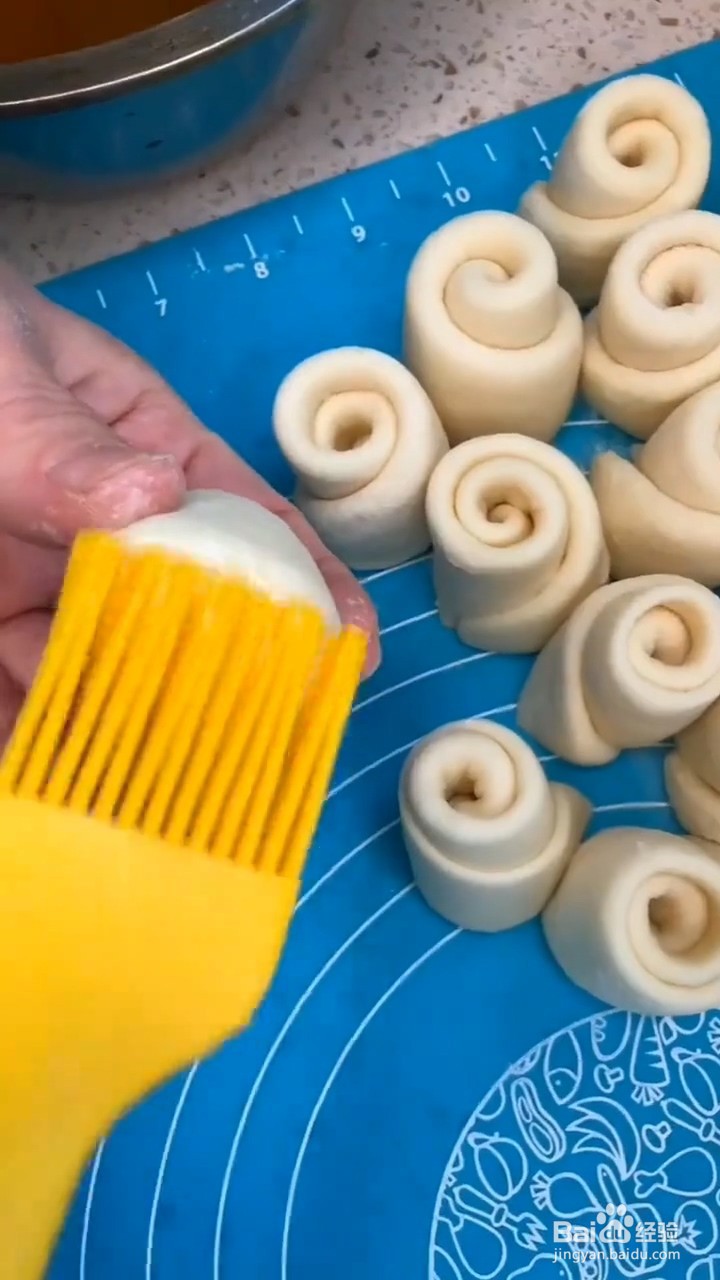 如何制作蜂蜜小馒头