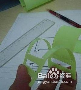 怎样用塑料瓶手工制作小椅子