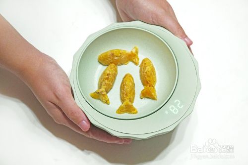 自制猫零食—三文鱼红薯猫鱼干