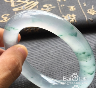 翡翠手镯怎么挑选