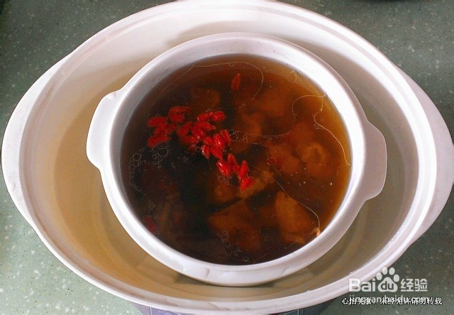 补充能量的虫草花猪骨汤