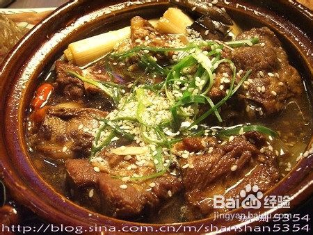 酥香肉嫩的江苏名菜－无锡骨