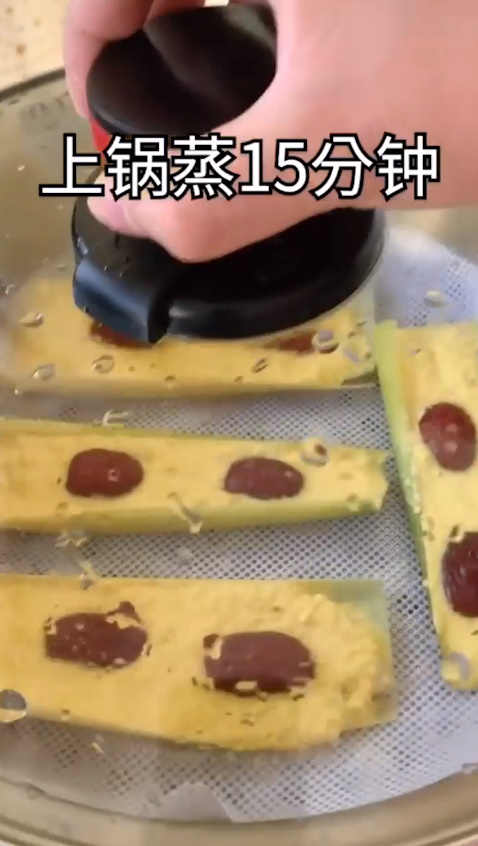 如何做玉米红枣粑粑？