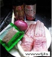 手抓羊羔排的做法