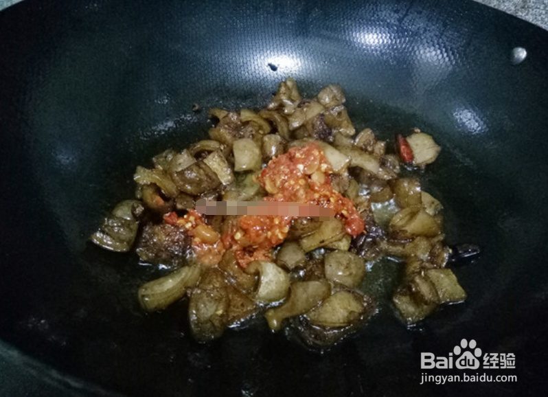 胡萝卜烧肉皮的做法