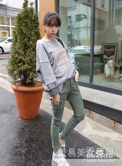 春夏高腰小脚裤 穿出迷人好身材