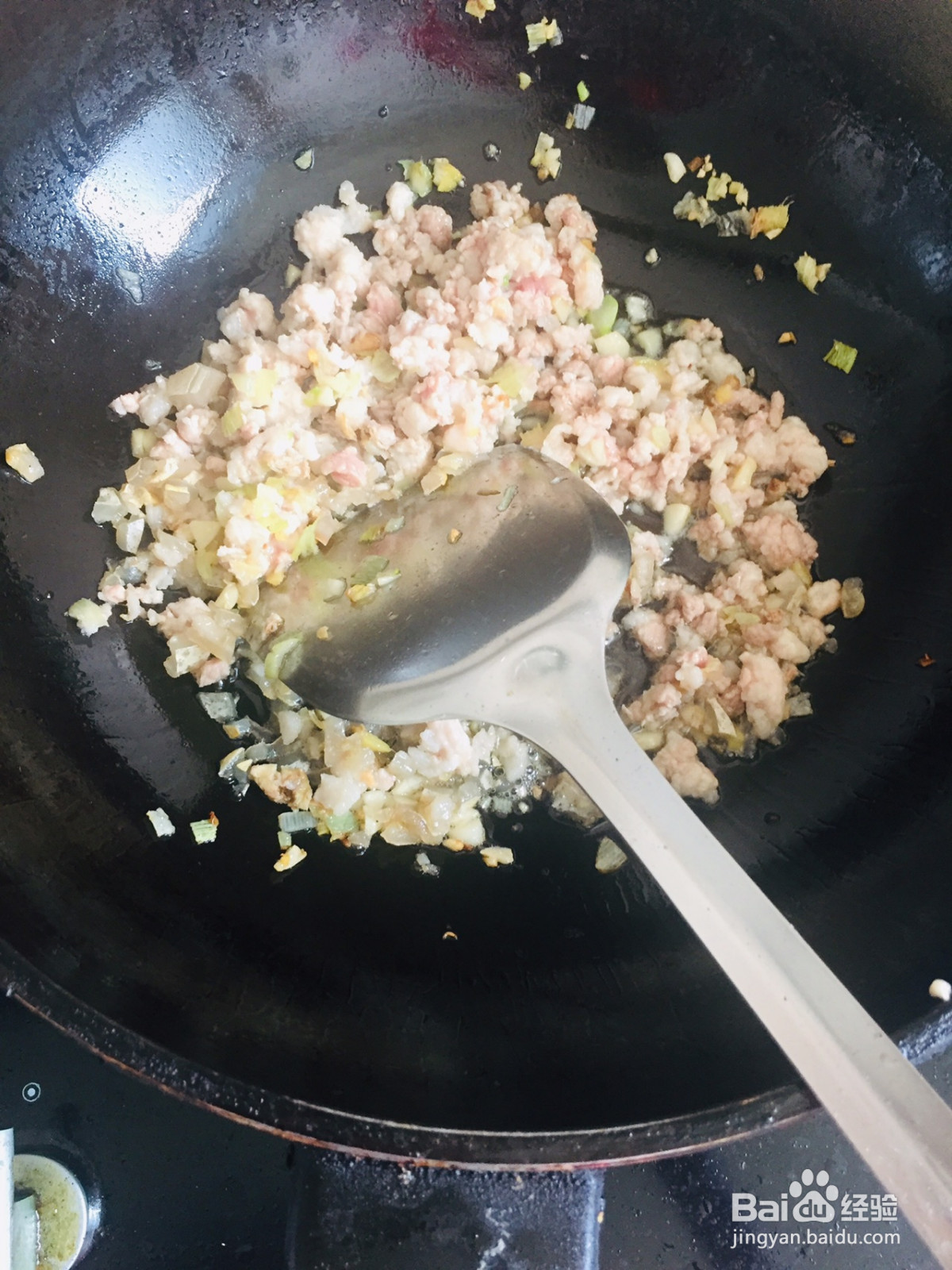 猪肉粉条白菜包子的做法