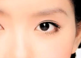 Photoshop怎么做双眼皮