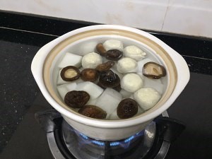广式鱼丸萝卜煲