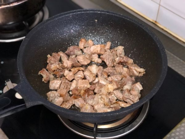 番茄土豆炖牛腩