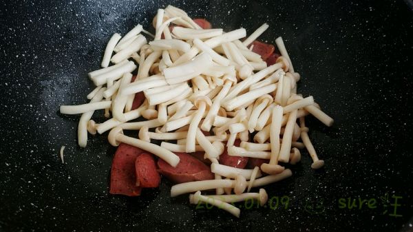 尖椒香干蘑菇肉