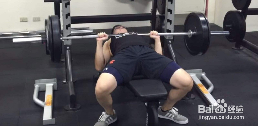 注意哪几点可以帮你提升卧推能力