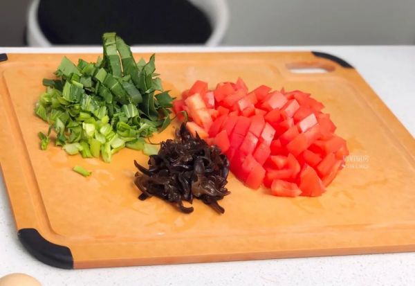 缤纷番茄鸡蛋面