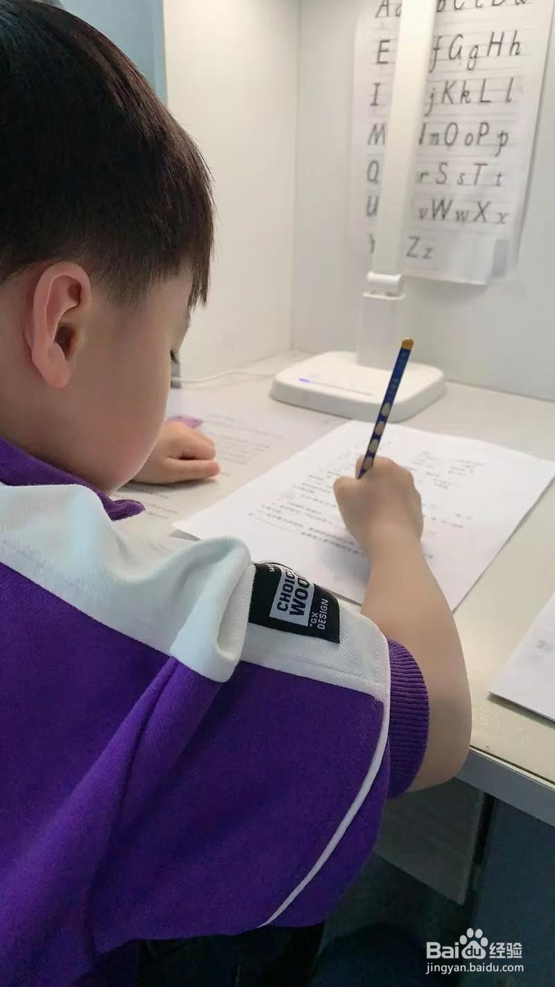 如何指导低年级学生写作