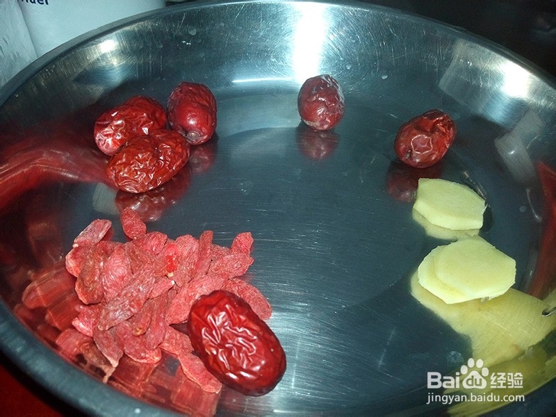 养胃靓汤：猴头菇煲鸡汤