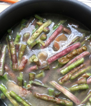 五花肉豆角汤的做法步骤