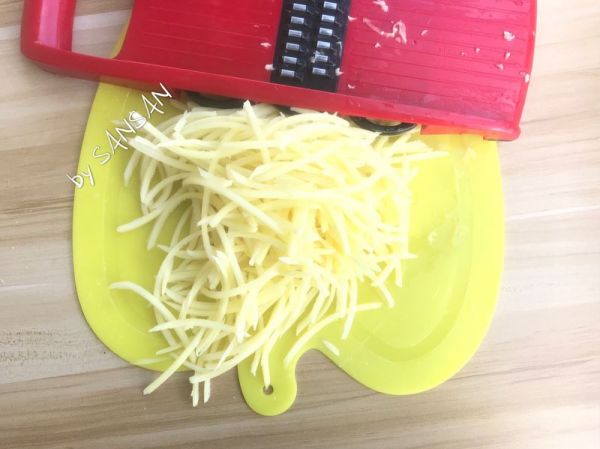凉拌土豆丝 老少皆宜的酸爽开胃菜