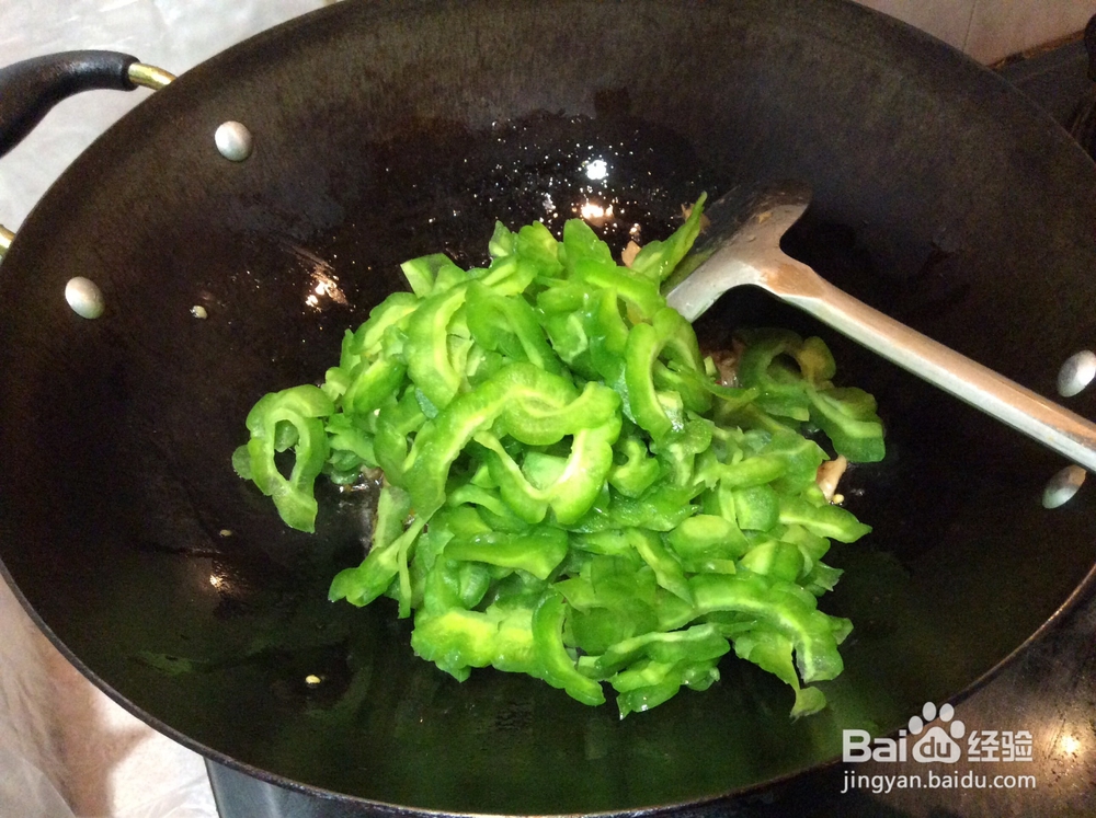 苦瓜滑鸡片的做法