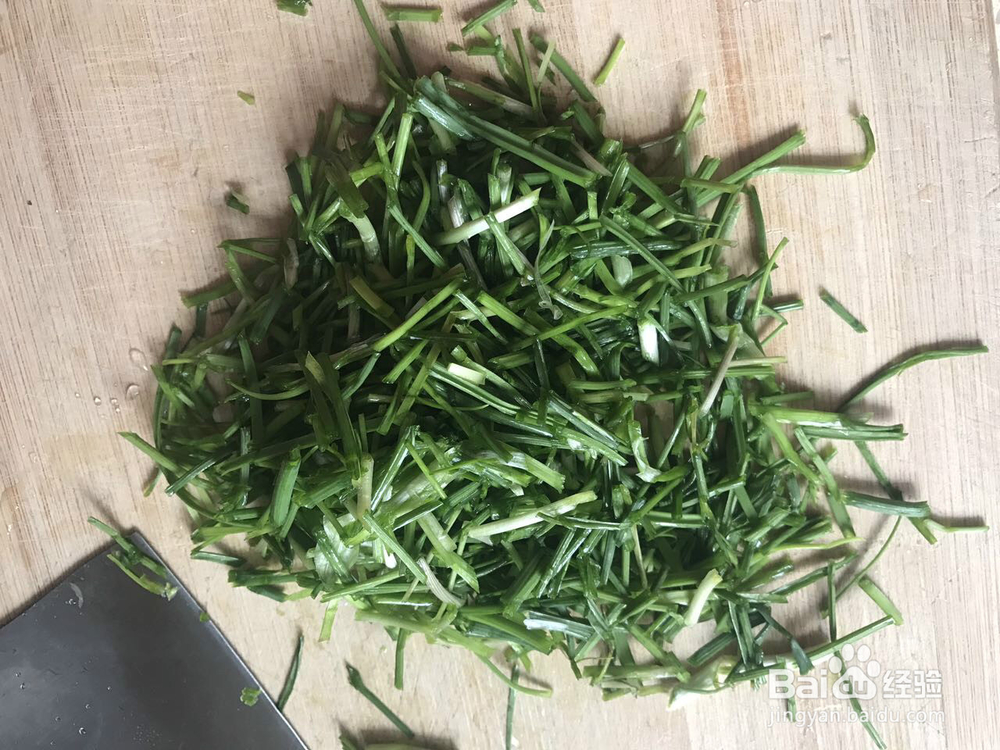 野蒜的吃法-----野蒜炖鸡蛋