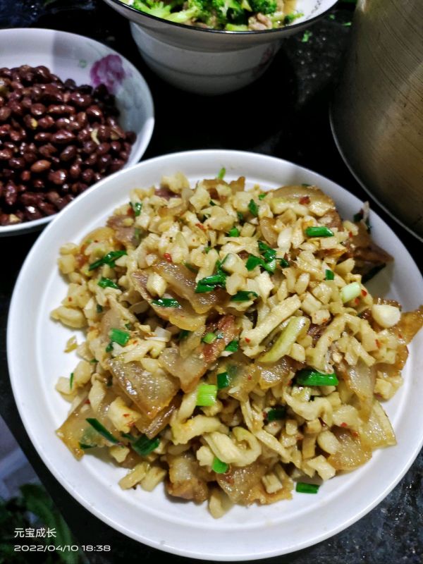 家常菜干萝卜丁炒腊肉