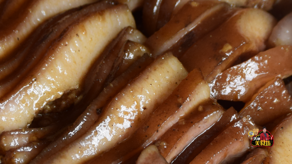 十三香卤猪耳朵