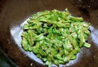 如何做蒜蓉豆豉炒苦瓜