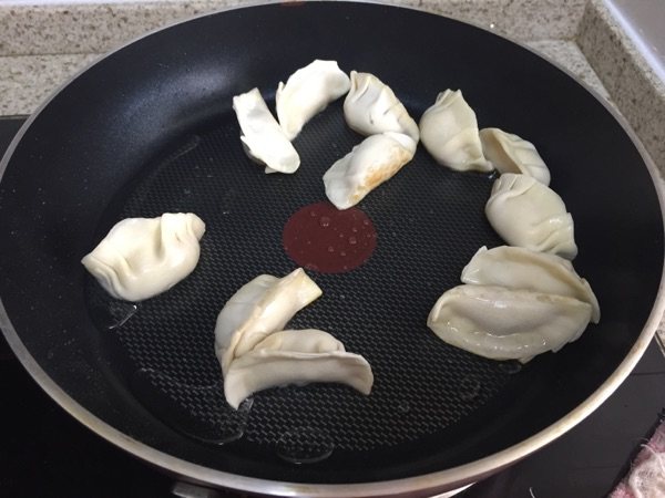 猪肉煎饺，有妈妈的味道！