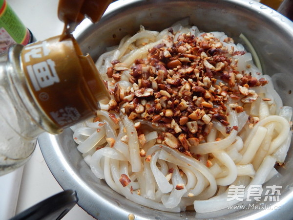 肉丝凉拌土豆粉