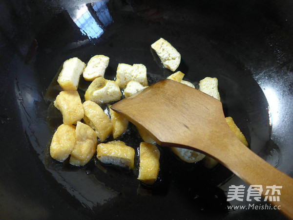 油豆腐炒莴笋叶