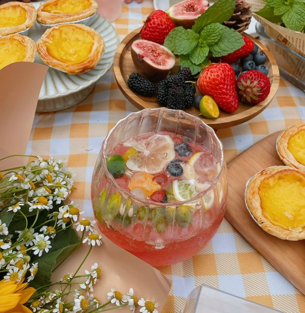 雪碧青桔蔓越莓饮