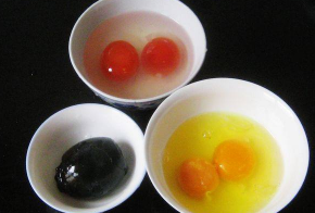 多彩蒸三蛋做法