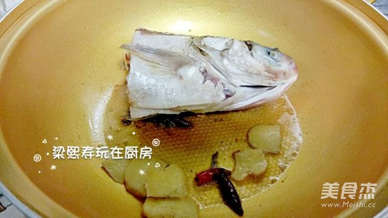 鱼头豆腐锅的做法