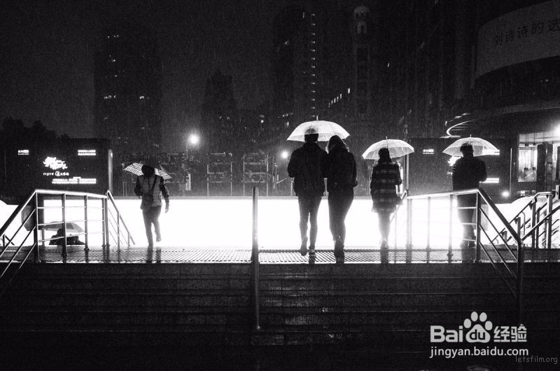 下雨天怎么样拍出好看的相片