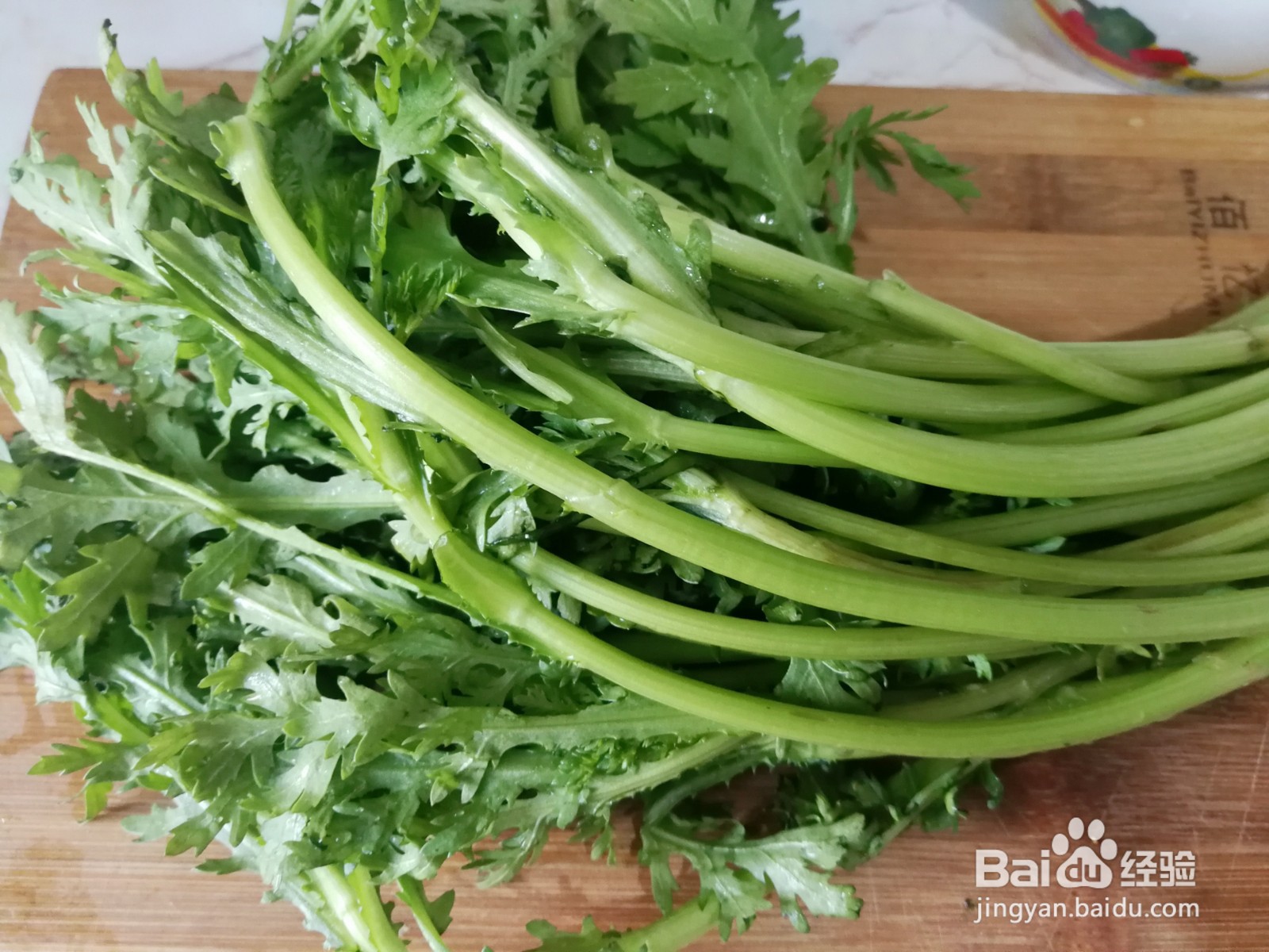 素炒茼蒿的做法