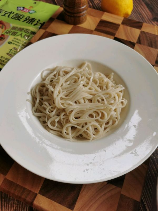 泰式酸辣鲜虾面