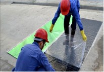 高密封反应粘结型高分子湿铺防水卷材施工工艺