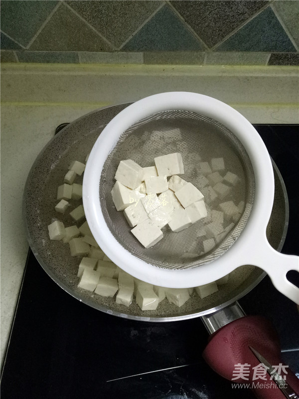 火腿炒豆腐的做法