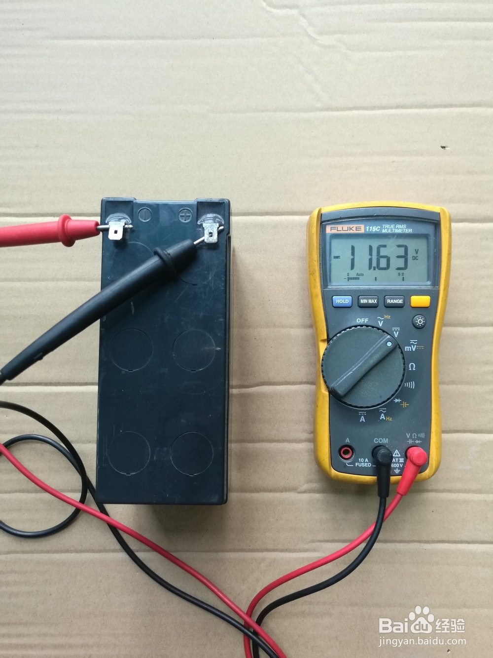 数字万用表测量电压的方法