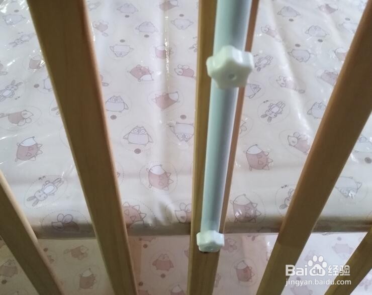 如何自己组装婴儿床
