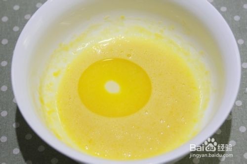 烤箱做鸡蛋卷（黑芝麻鸡蛋卷的做法）