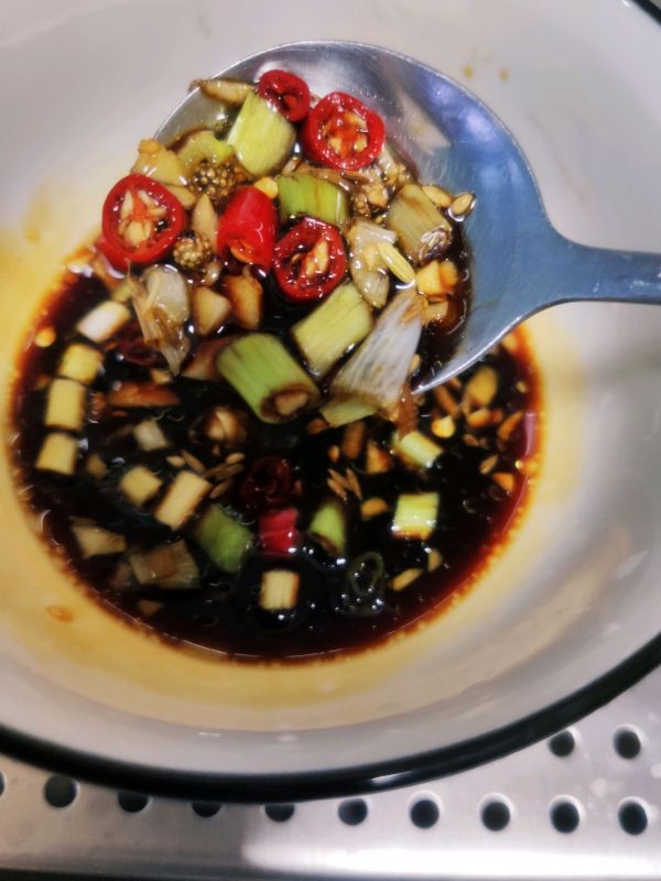 减脂灵魂豆腐拌金针菇