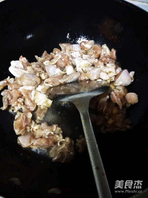 辣子鸡丁的做法