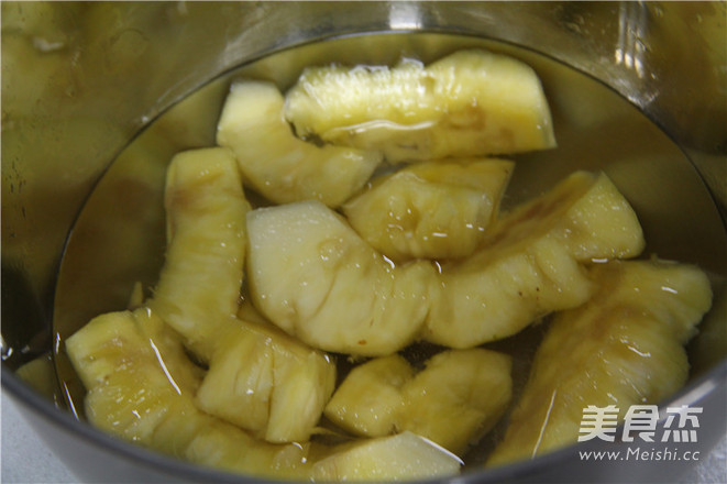 美丽新吃法—培根菠萝卷