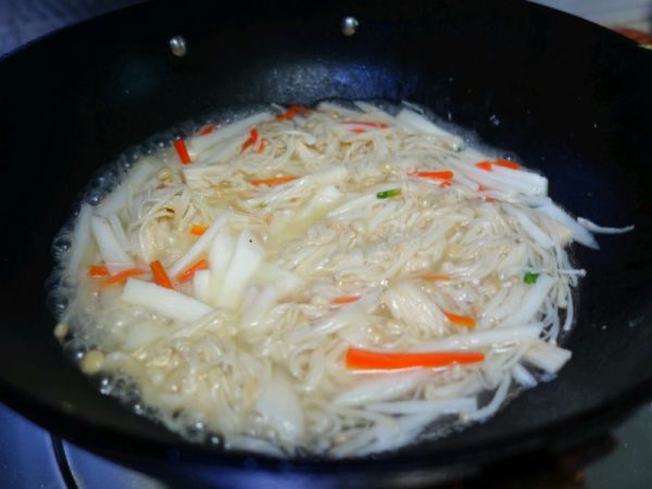 金针菇炒山药丝